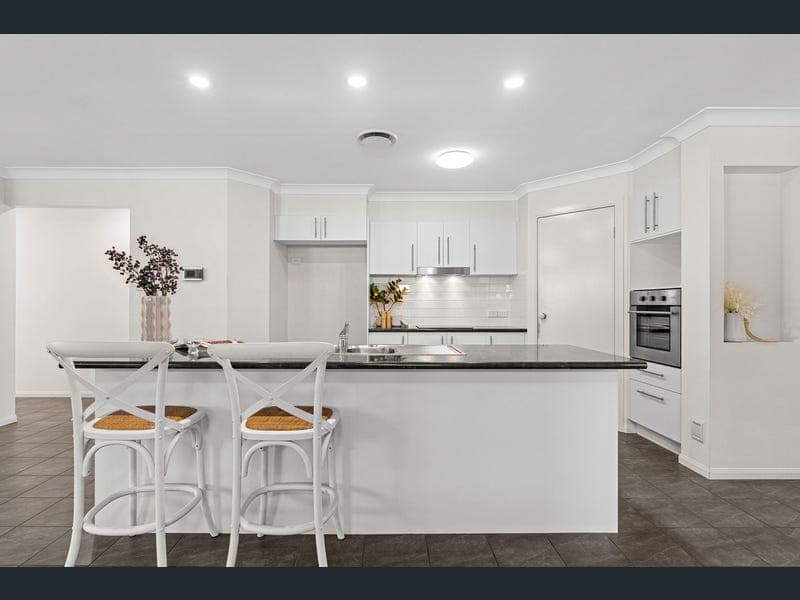 4 Cimmaron Circuit, Thornlands — photo 1 of 5
