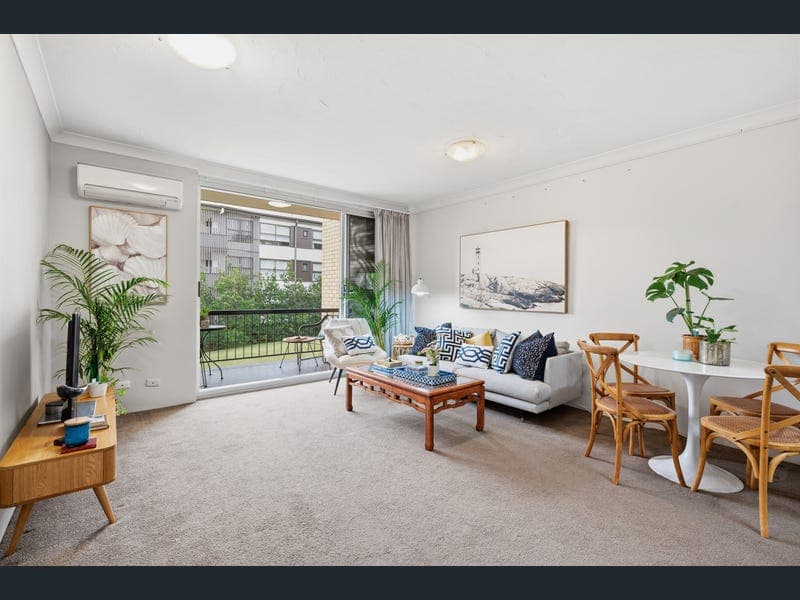 2/52 Sisley Street, St Lucia — photo 1 of 5