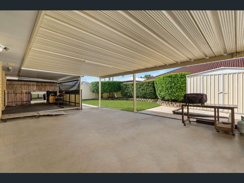 7 Allenby Drive, Meadowbrook — photo 1 of 5