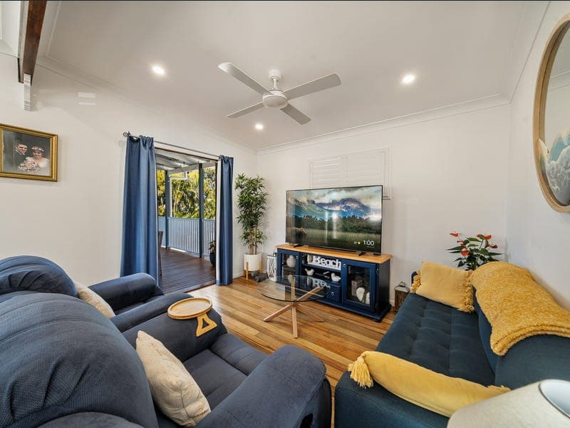 30 Ettie Street, Redcliffe — photo 1 of 5