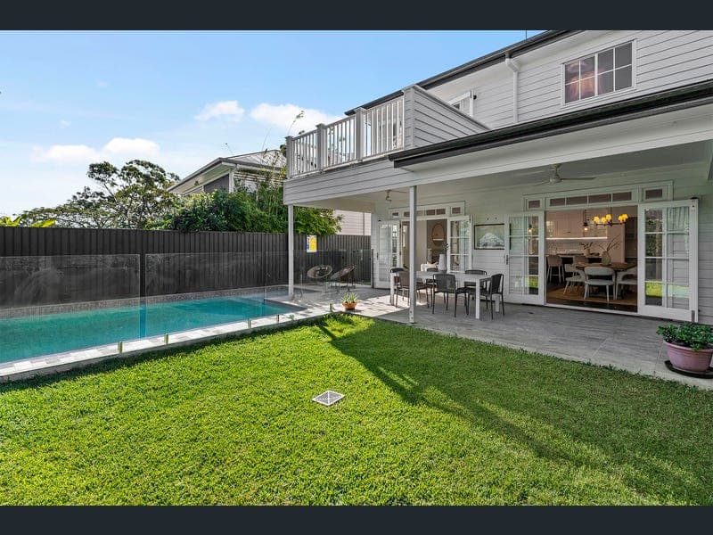 98 Porteus Drive, Seven Hills — photo 1 of 5