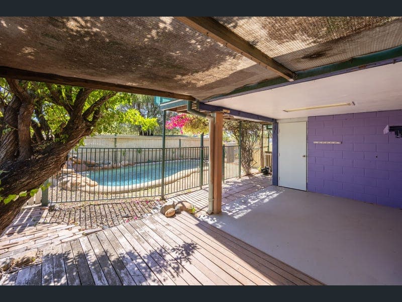 500 Bayswater Road, Mount Louisa — photo 1 of 5