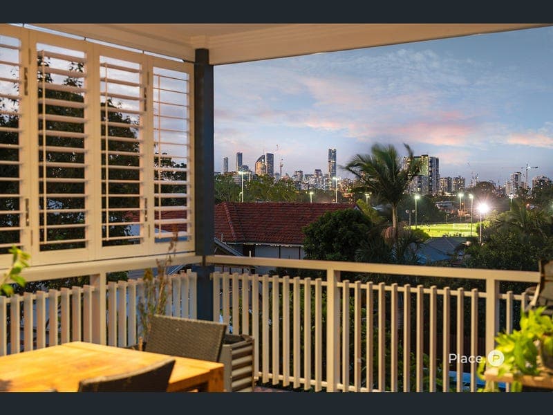 89 Pear Street, Greenslopes — photo 1 of 5