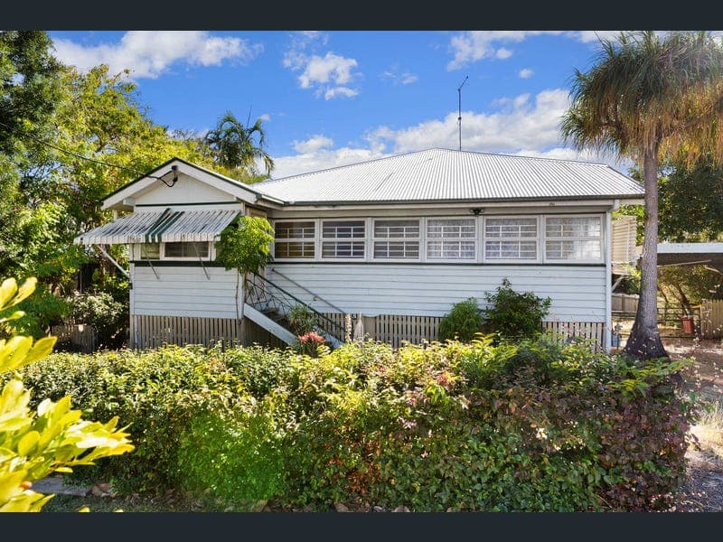 34 Jones Street, Wandal — photo 1 of 5
