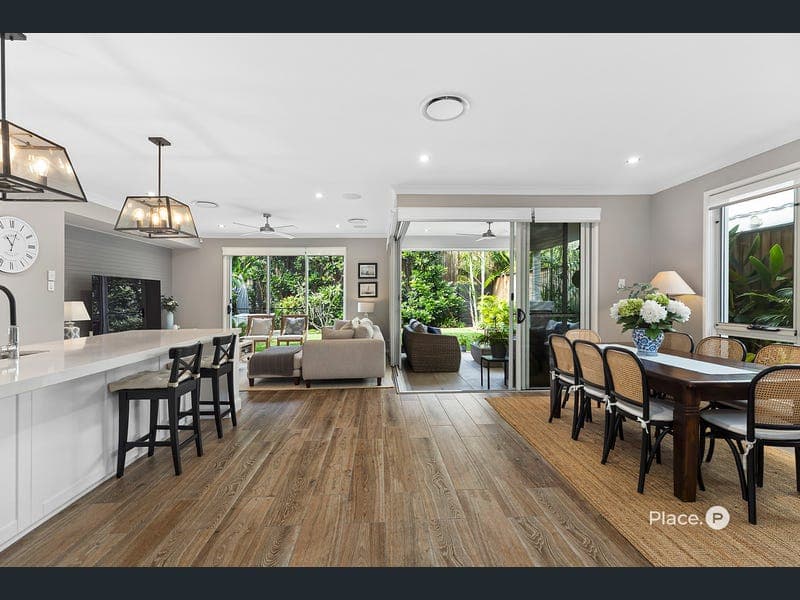 52 Taunton Circuit, Upper Kedron — photo 1 of 5