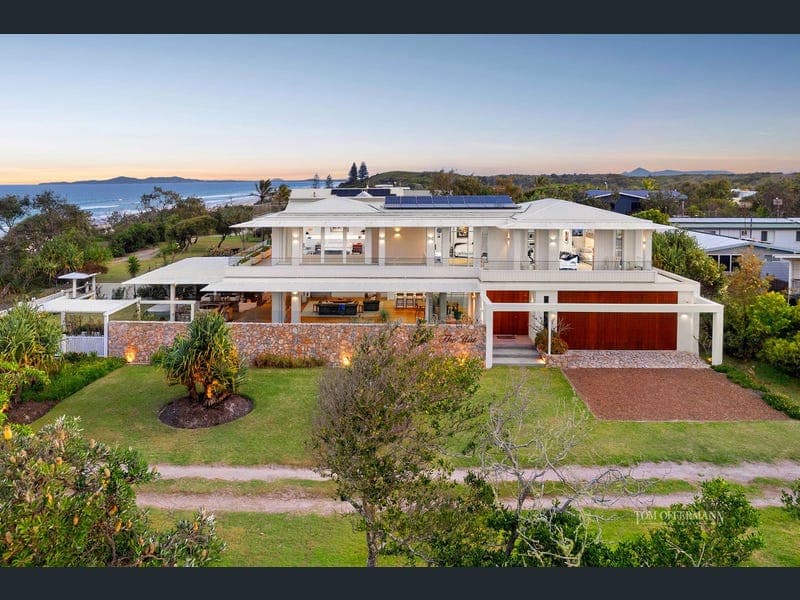 2 Esplanade, Noosa North Shore — photo 1 of 5
