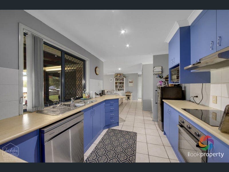 46 Whitbread Road, Clinton — photo 1 of 5