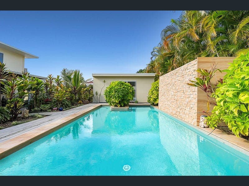 8 Desmond Drive, Toogoom — photo 1 of 5