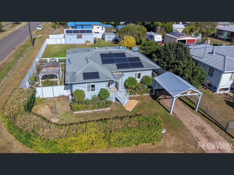 2 Lewis Street, Kepnock — photo 1 of 5