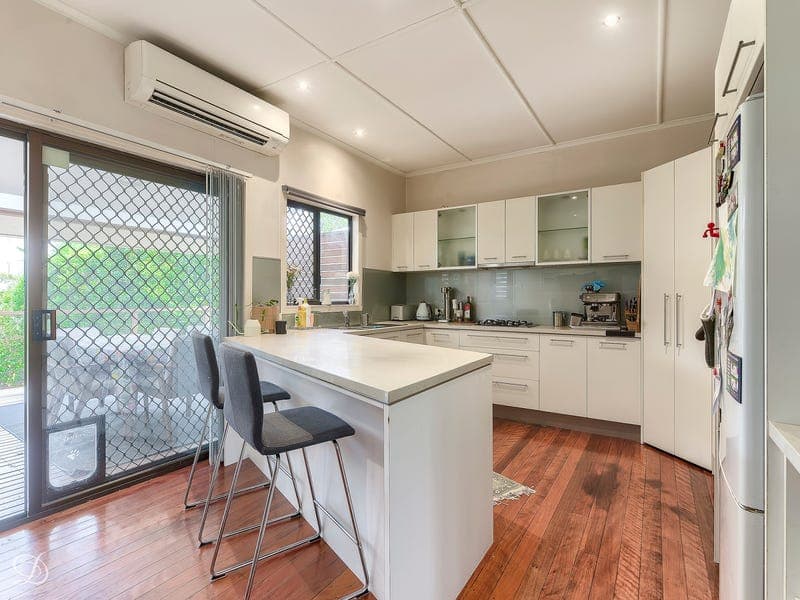 15 Glen Holm Street, Mitchelton — photo 1 of 5