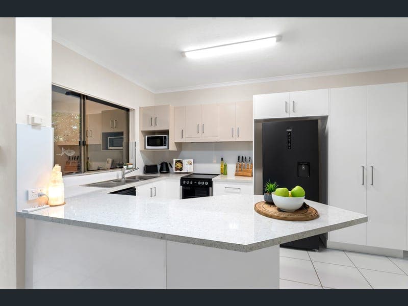 2/12 Clifton Road, Clifton Beach — photo 1 of 5