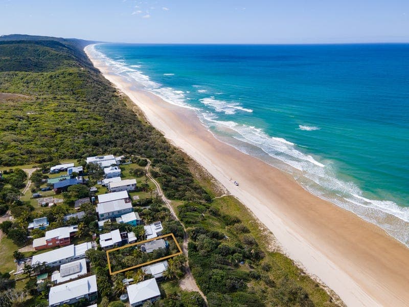 20 Esplanade, Noosa North Shore — photo 1 of 5