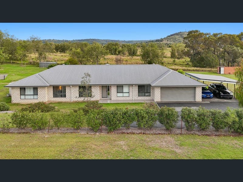 18 Gutt Road, Regency Downs — photo 1 of 5