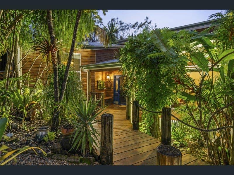 31 Mangaroon Court, Shailer Park — photo 1 of 5