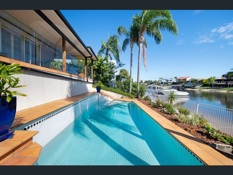 5 Drayton Terrace, Mermaid Waters — photo 1 of 5