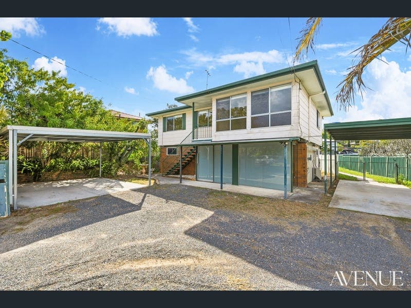 12 Parklands Drive, Boronia Heights — photo 1 of 5