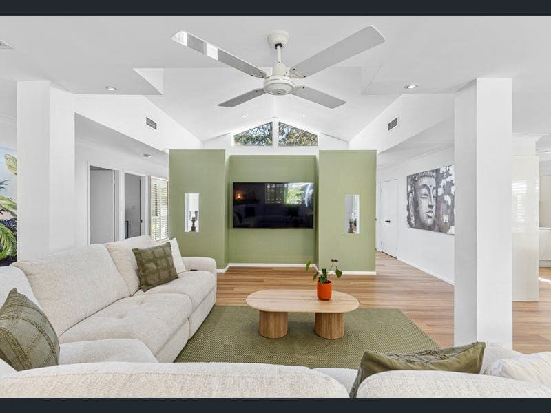 21 Collingwood Avenue, Robina — photo 1 of 5