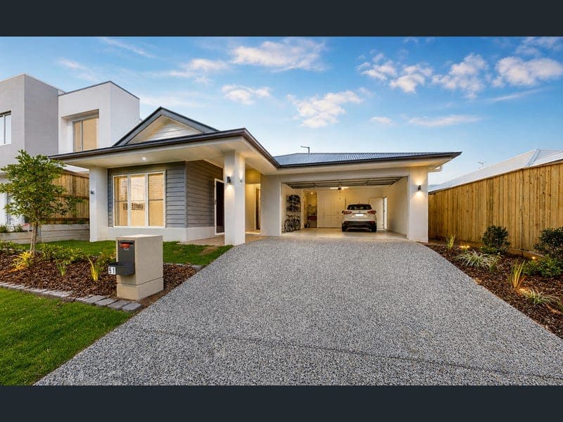 51 Samuel Street, Calamvale — photo 1 of 5