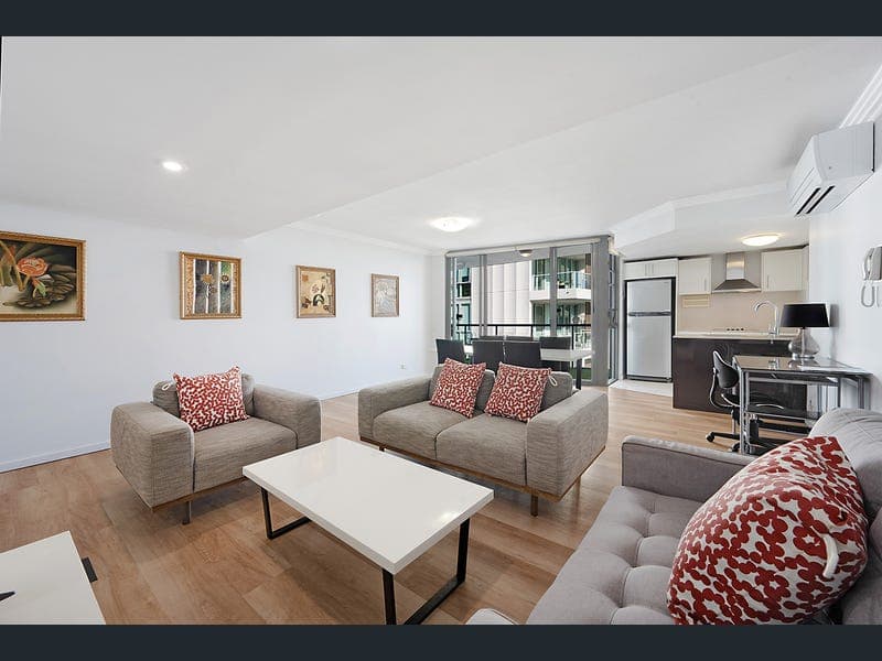 704/89 Landsborough Avenue, Scarborough — photo 1 of 5