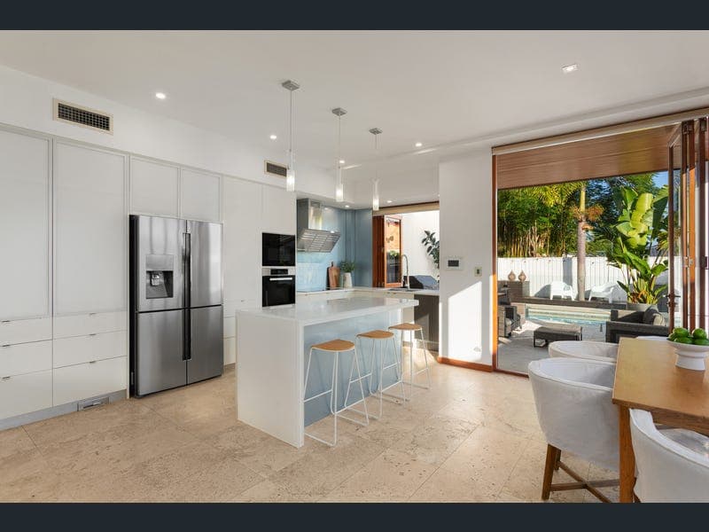 2/22 Third Avenue, Palm Beach — photo 1 of 5