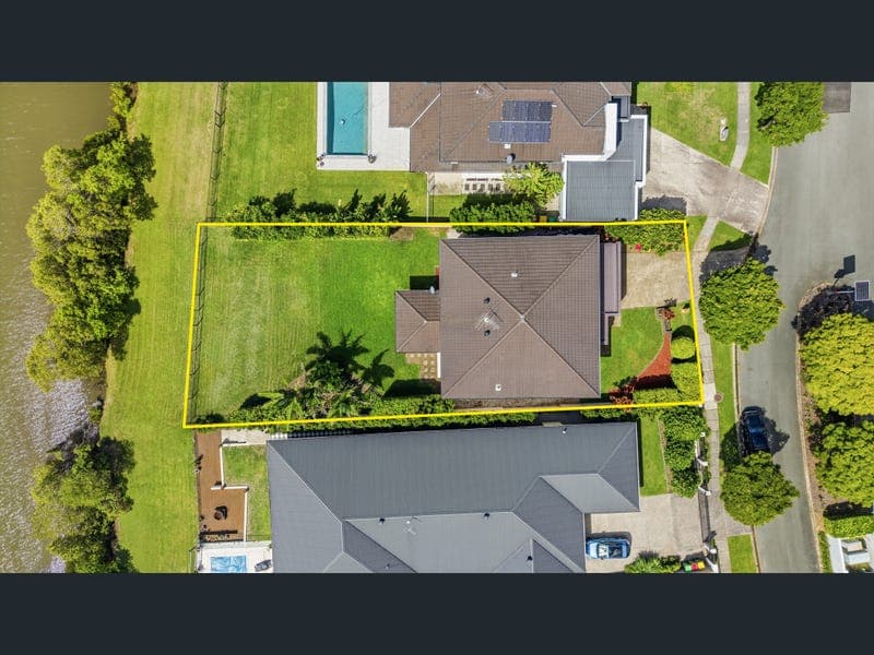 55 The Peninsula, Helensvale — photo 1 of 5