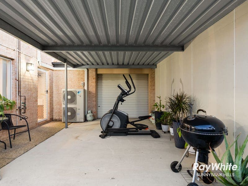 22 Cornell Close, Regents Park — photo 1 of 5