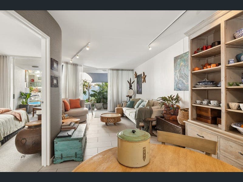 102/10 Leeding Terrace, Caloundra — photo 1 of 5