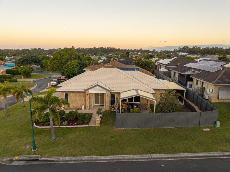 22 Macleay Street, Murrumba Downs — photo 1 of 5