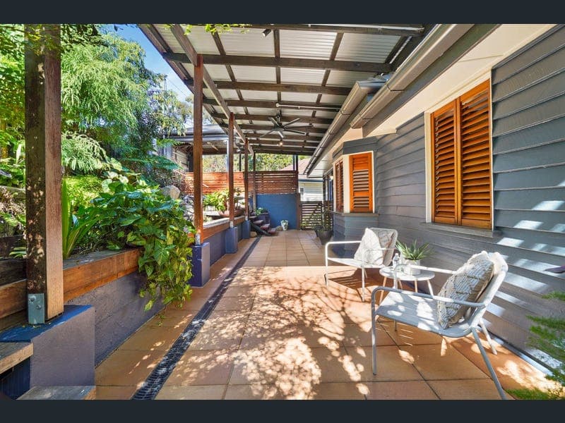 11 Burnham Road, Bardon — photo 1 of 5