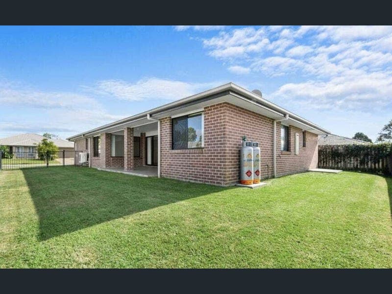 7 Lauren Circuit, Brighton — photo 1 of 5