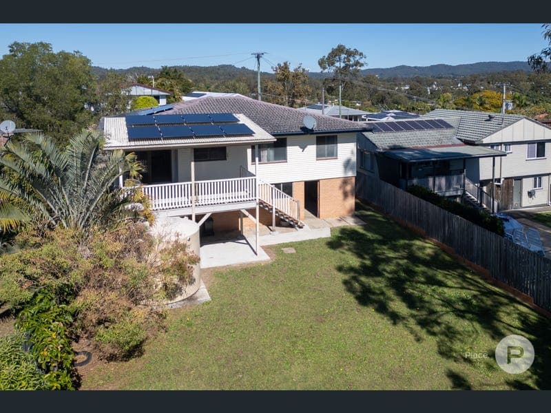 24 Anora Crescent, Ferny Hills — photo 1 of 5