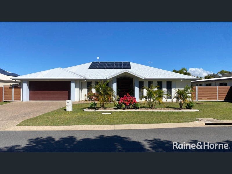 18 Duranbah Circuit, Blacks Beach — photo 1 of 5