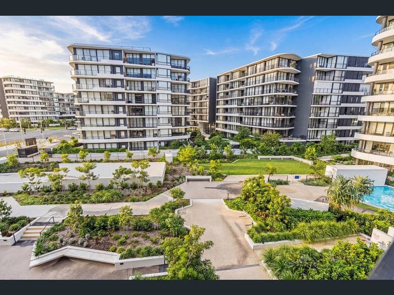 2410/8 Athena Boulevard, Hope Island — photo 1 of 5