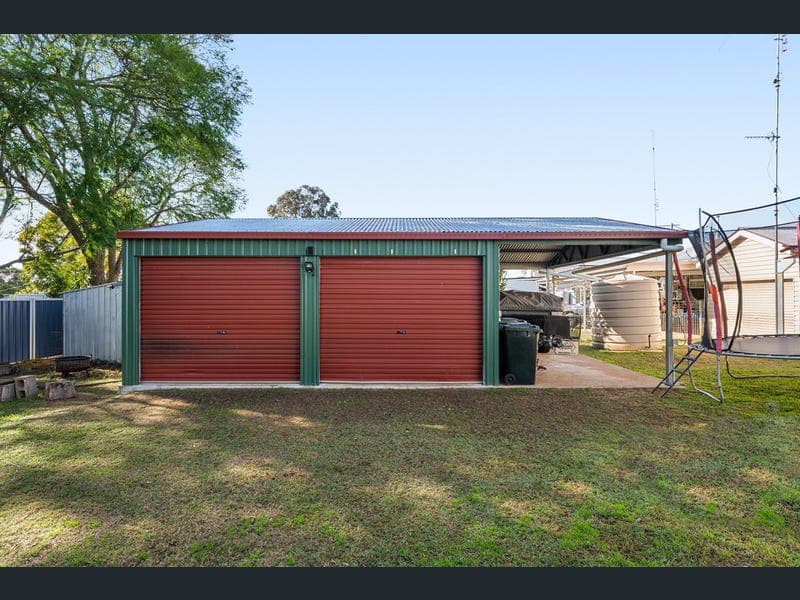 25 Yandilla Street, Pittsworth — photo 1 of 5