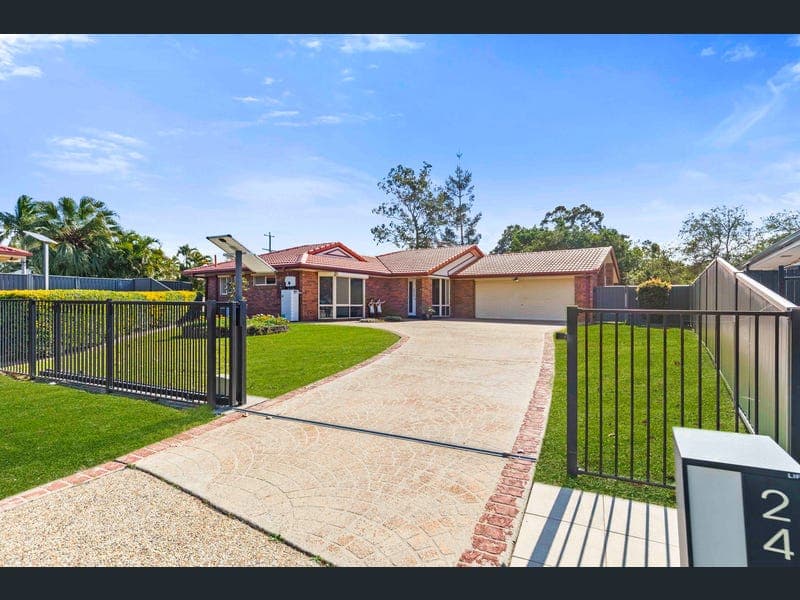24 Silkwood Court, Warner — photo 1 of 5