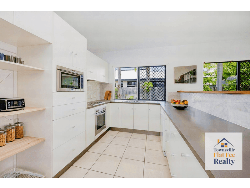 11 Sarina Court, Mount Louisa — photo 1 of 5