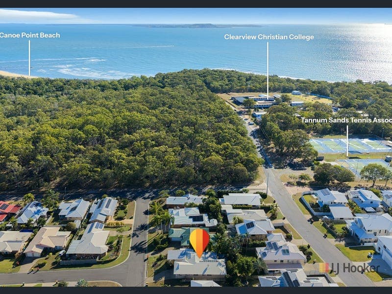 7 Geoffrey Thomas Drive, Tannum Sands — photo 1 of 5