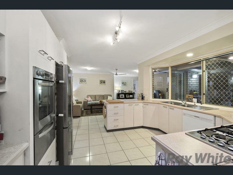 90 Phillip Parade, Deception Bay — photo 1 of 5