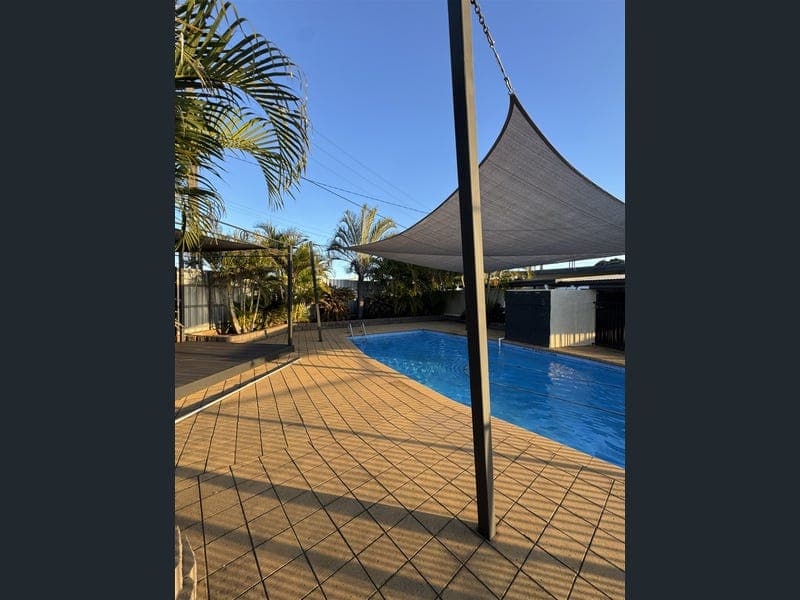 9 Deighton Street, Mornington — photo 1 of 5