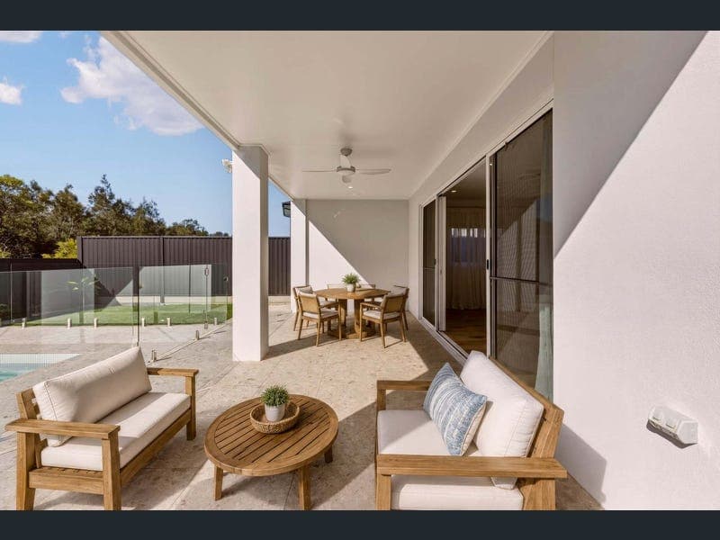 117 Coolum Parade, Newport — photo 1 of 5