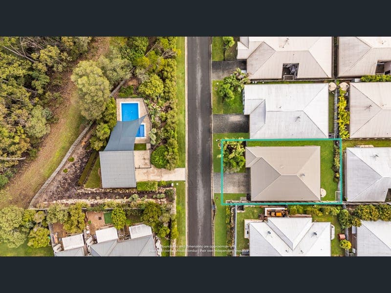 5 Rise Circuit, Pacific Pines — photo 1 of 5