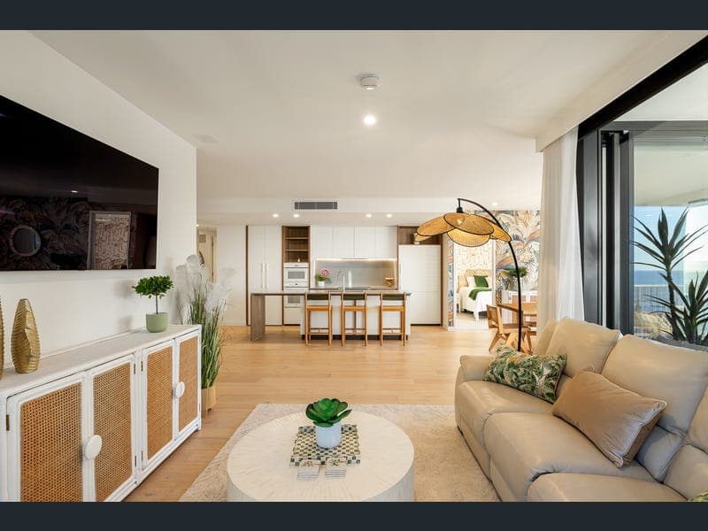1703/43 Peerless Avenue, Mermaid Beach — photo 1 of 5