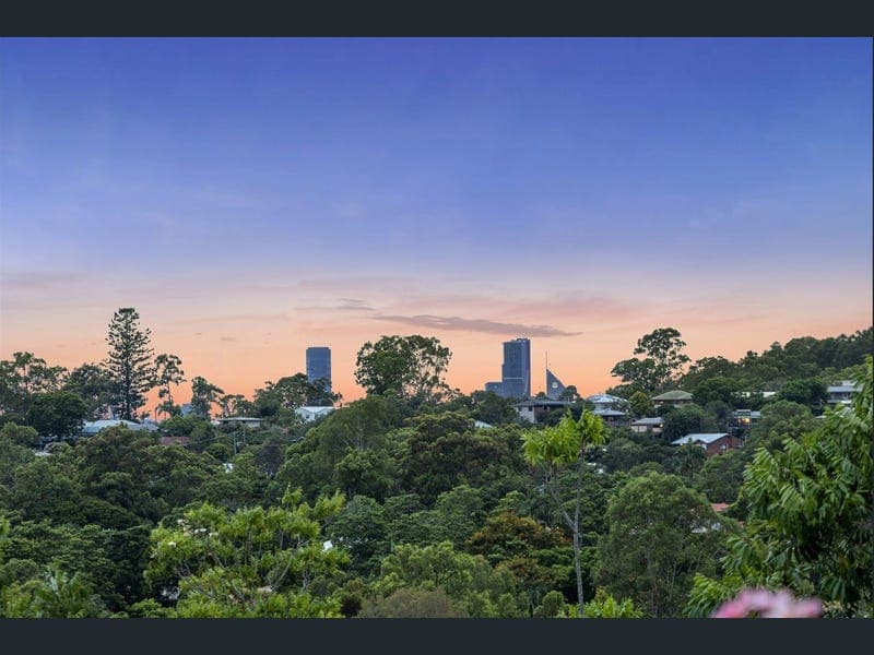 46 Taltarni Circuit, Mitchelton — photo 1 of 5