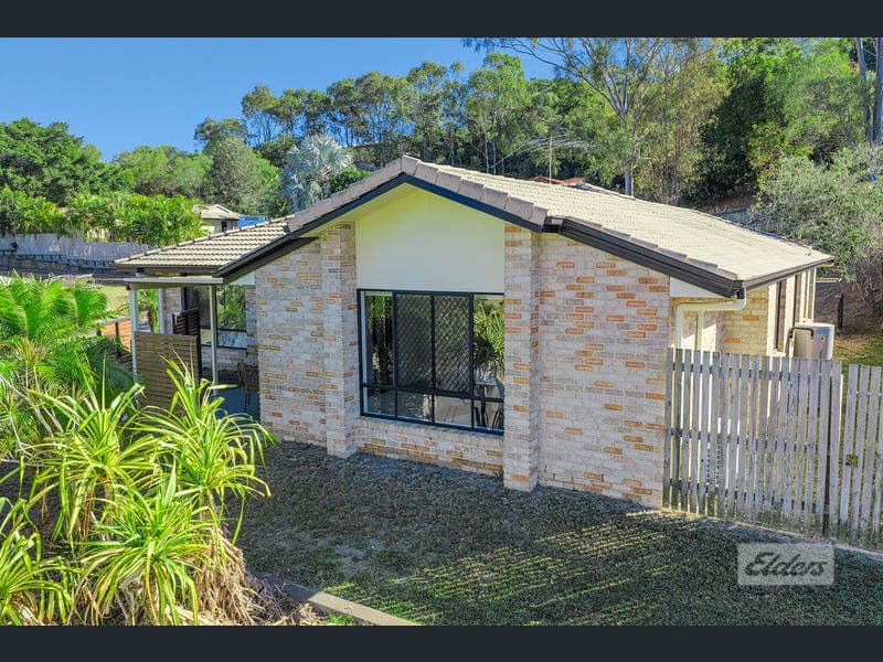27 Waratah Street, Kin Kora — photo 1 of 5