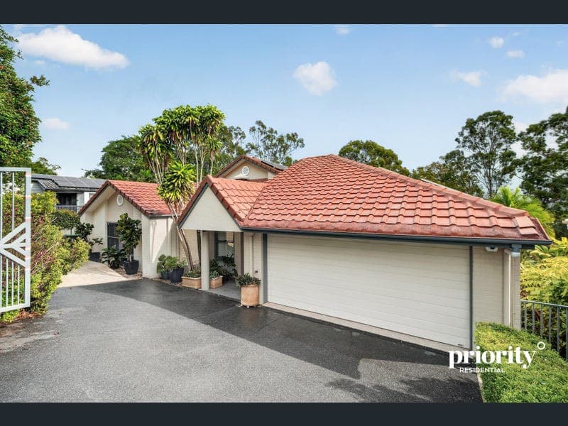 198 Kenmore Road, Fig Tree Pocket — photo 1 of 5
