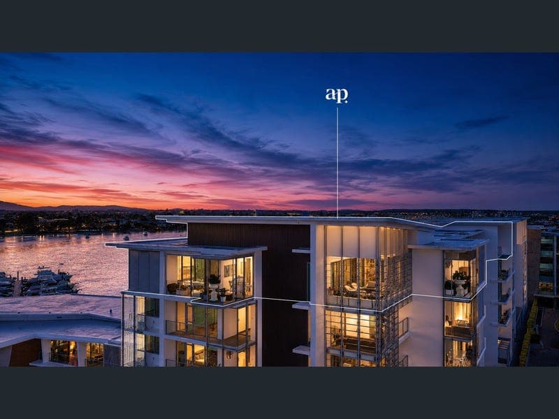 3601/2 Ephraim Island, Paradise Point — photo 1 of 5