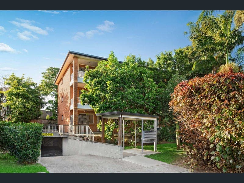 5/11 Nalla Court, Palm Beach — photo 1 of 5