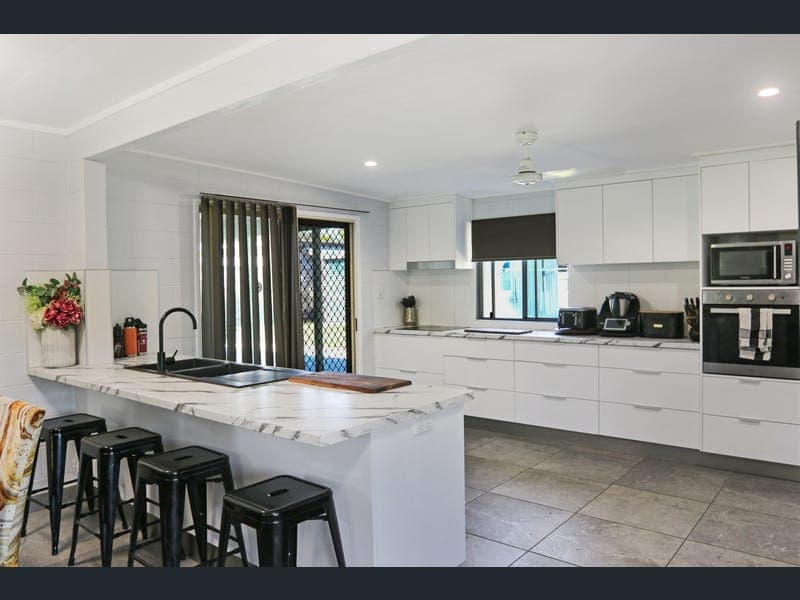 24 George Street, Collinsville — photo 1 of 5
