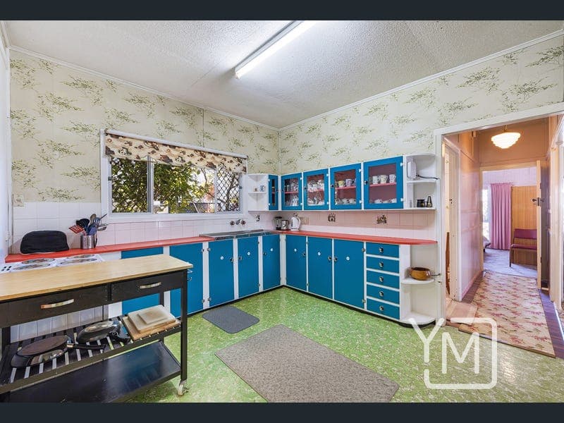 7 Park Street, Caloundra — photo 1 of 5