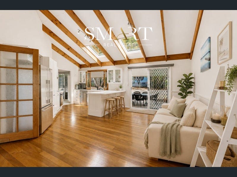 42 Paddington Drive, Carrara — photo 1 of 5